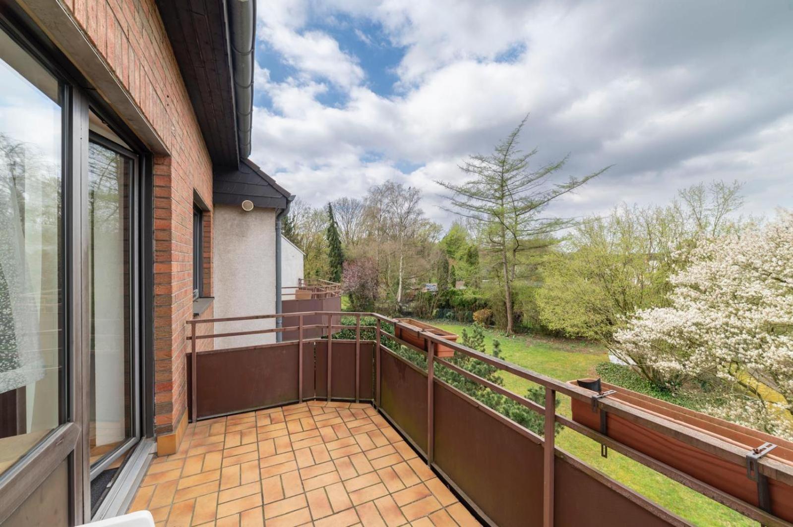 Schoene, Moeblierte Wohnung Mit Balkon Und Tiefgarage 杜塞尔多夫 外观 照片
